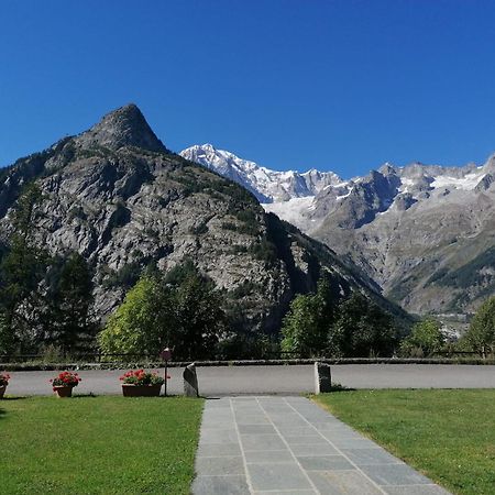 Bed and Breakfast Le Reve à Courmayeur Extérieur photo
