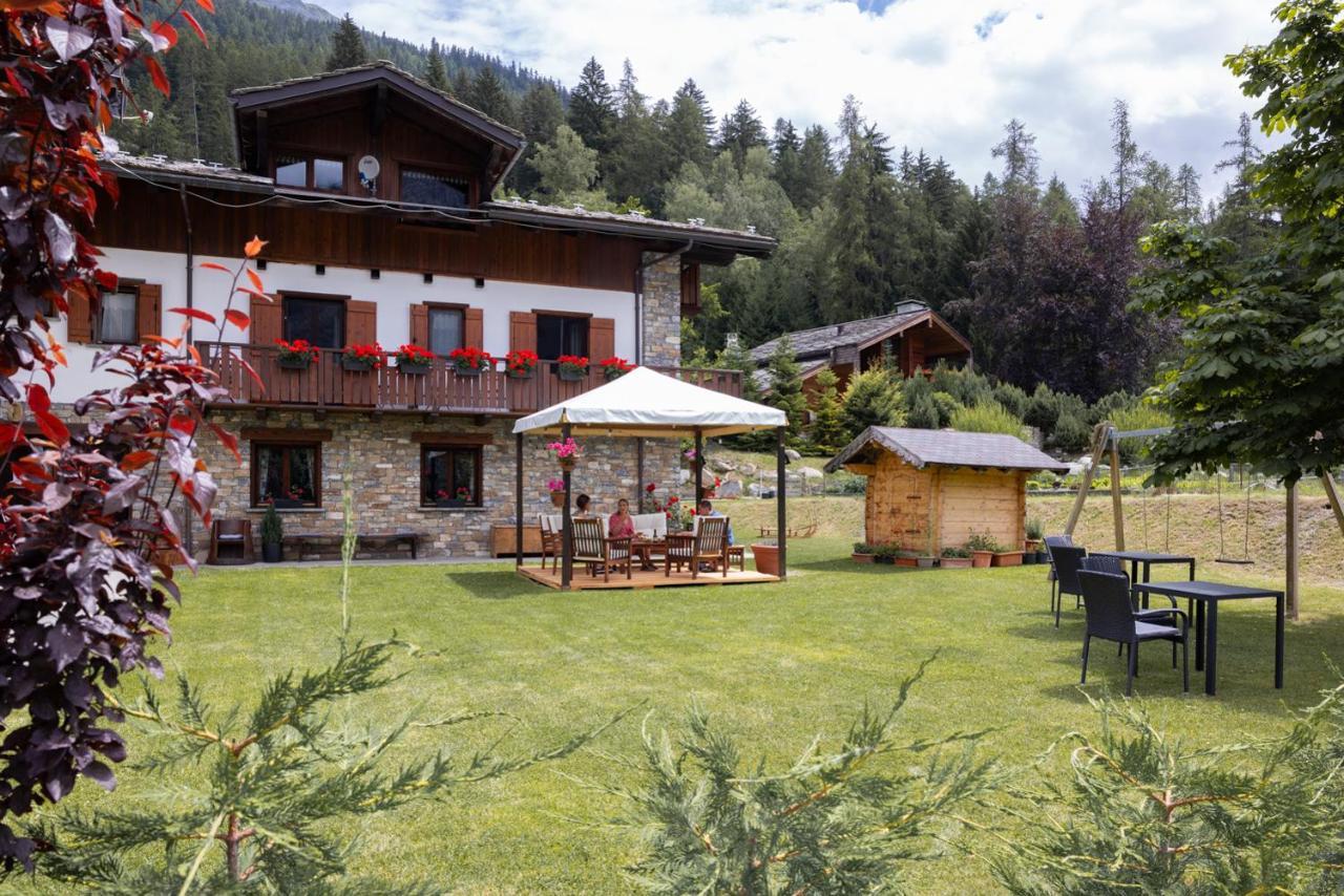 Bed and Breakfast Le Reve à Courmayeur Extérieur photo